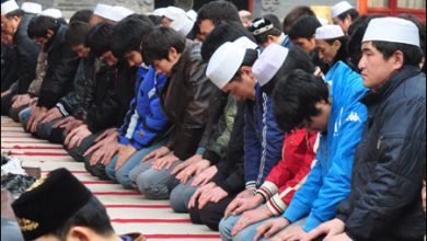 تصویر در تفتیش منازل ۳۰ هزار مسلمان قزاق‌تبار درچین