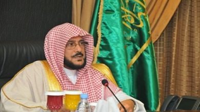 تصویر در وزیراموراسلامی عربستان: درصورت ضرورت تمام مساجد را می‌بندیم