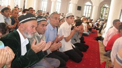 تصویر در تاجیکستان از مسلمانان خواست نمازجمعه را در خانه اقامه کنند!