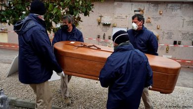 تصویر در نداشتن فضا برای دفن اموات مسلمانان ایتالیا