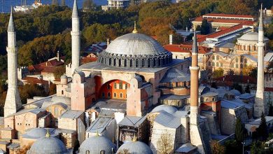 تصویر در پخش صدای اذان برای نخستین بار از ایاصوفیه در استانبول