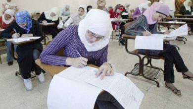 تصویر در جوانی با لباس زنانه در امتحان نهایی حاضر شد