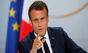 تصویر در رئیس‌جمهور فرانسه : کفرگویی جزو آزادی بیان است!