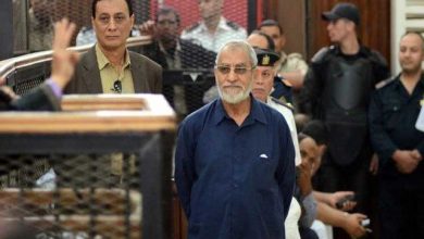 تصویر در رهبر اخوان المسلمین مصر به حبس ابد محکوم شد