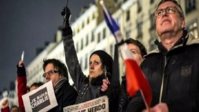 تصویر در فراخوان ده‌ها رسانۀ فرانسوی برای دفاع از آزادی بیان !