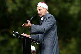 تصویر در  تأکید امام مسجد «النور» برای اصلاح قوانین اقدامات ناشی از تنفر در نیوزیلند