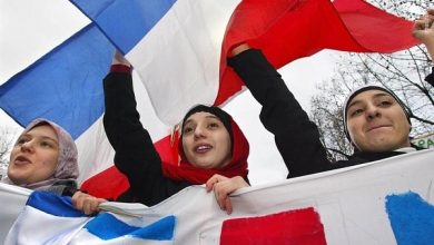تصویر در ایندیپندنت: لایحه ضدحجاب فرانسه نژادپرستی آشکار علیه مسلمانان است