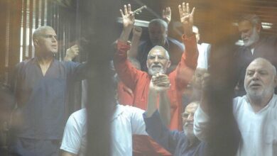 تصویر در حکم حبس ابد محمد بدیع و ۹ تن از رهبران اخوان المسلمین مصر تایید شد