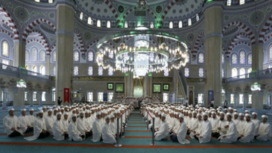 تصویر در جشن فارغ‌التحصیلی حافظان قرآن در مسجد استانبول