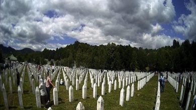 تصویر در عذرخواهی هلند در بیست و هفتمین سالگرد نسل‌کشی مسلمانان در بوسنی