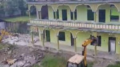 تصویر در تخریب مدرسه مسلمانان در یکی از ایالت‌های هند