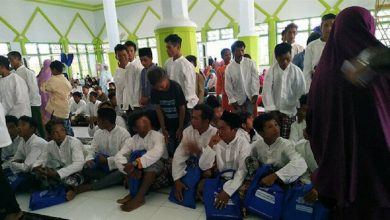 تصویر در سیصد نفر در اندونزی , بصورت جمعی مسلمان شدند