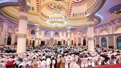 تصویر در بیش از هشتصد نفر در دوبی به دین اسلام گرویدن