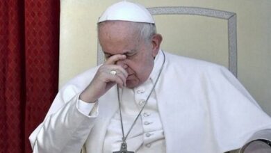 تصویر در پاپ فرانسیس: شرمنده‌ام!