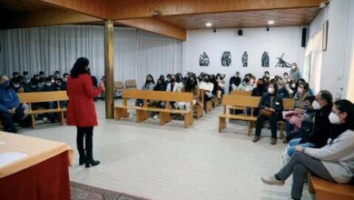 تصویر در جوانان مسیحی و مسلمان در شهر خرز اسپانیا با یکدیگر متحد می‌شوند