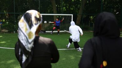 تصویر در خواهرخواندگی زنان مسلمان با اتحاد فوتبال و ایمان در تیم لندنی