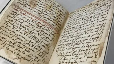 تصویر در نمایش کمیاب ترین نسخه های قرآن در مراسم افطار کتابخانه بریتانیا