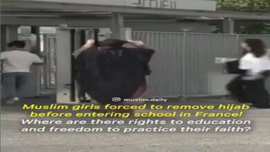 تصویر در انزجار از اجبار دختران محجبه برای برداشتن حجاب در مدرسه فرانسوی